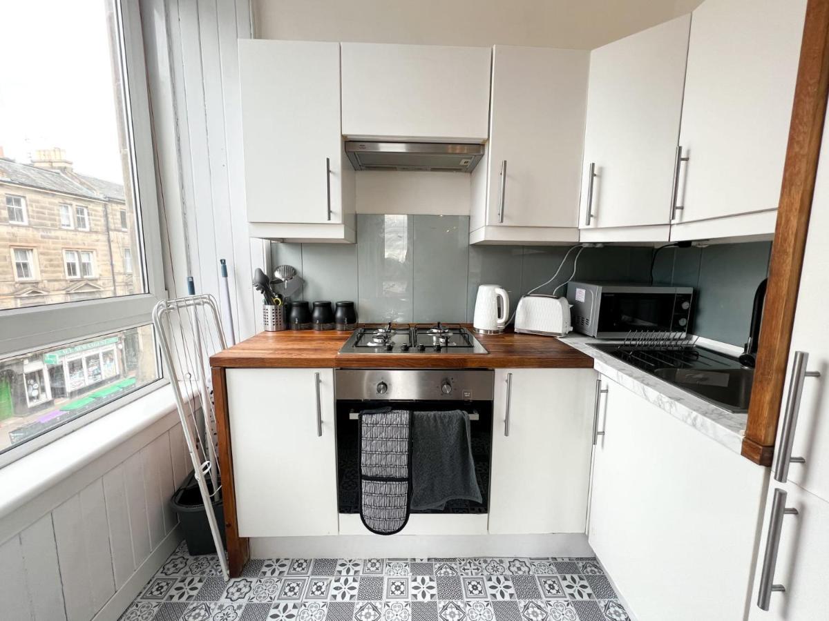 Bohemian 1Br Flat In Abbeyhill Apartment Edinburgh Bagian luar foto
